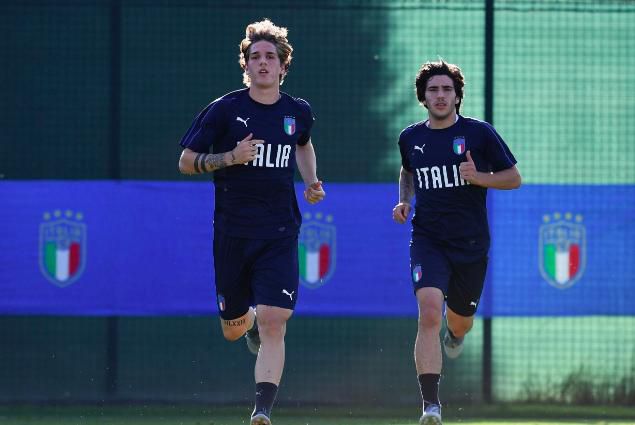 亚洲娇小性色xxxx